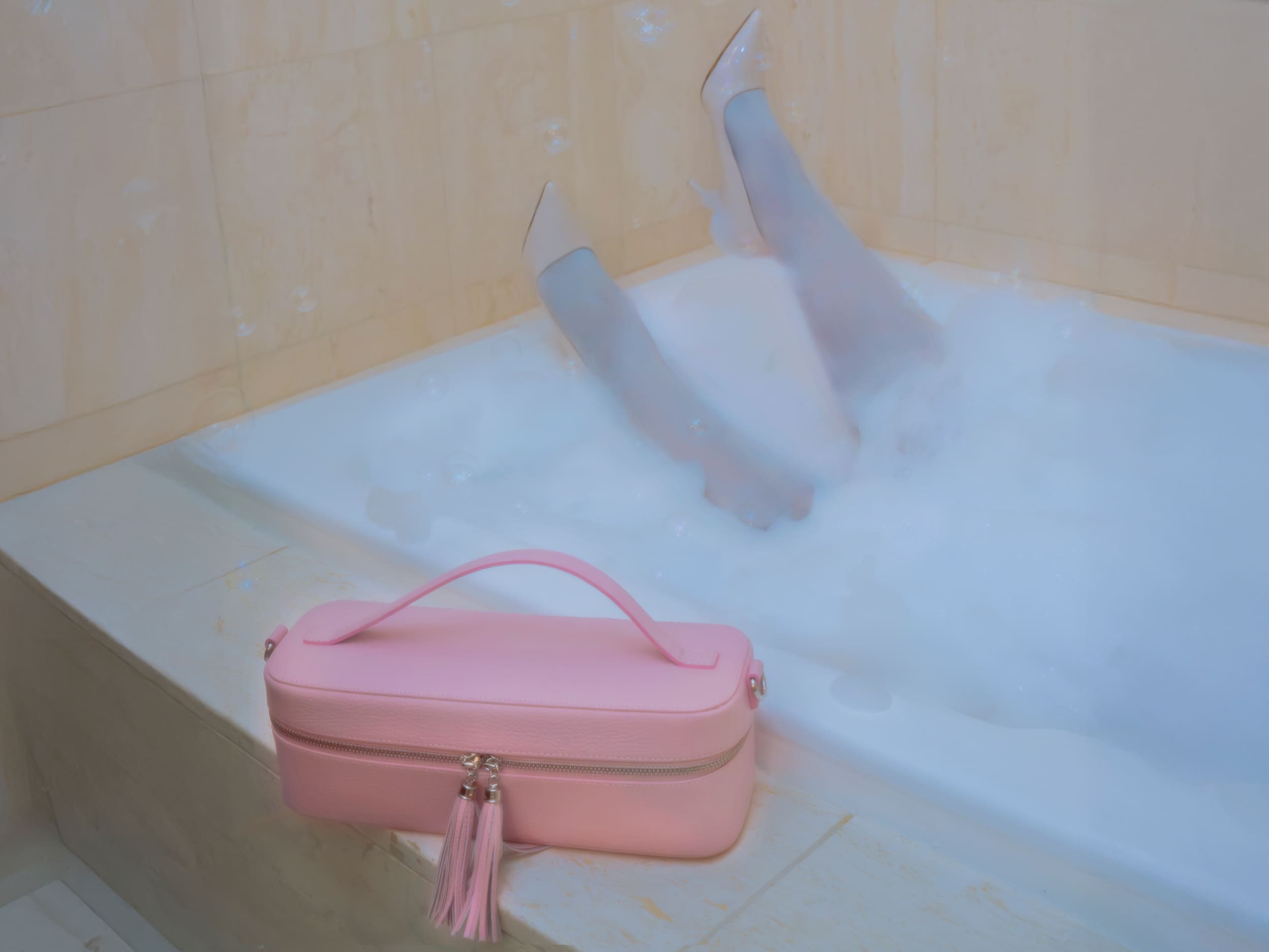 russet 2025 HOLIDAY COLLECTION メインビジュアル